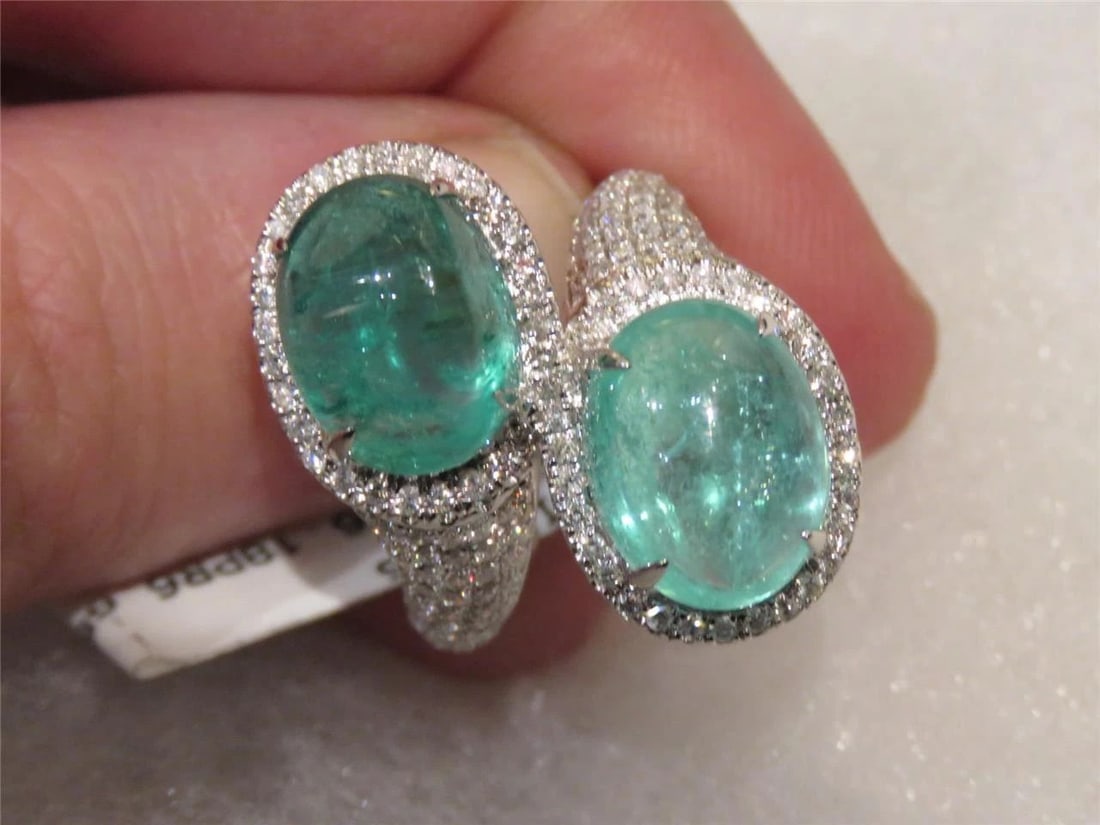 18KT LARGE EMERALD AND PARAIBA DIAMOND RING: 18KT LARGE EMERALD AND PARAIBA DIAMOND RING The Following Item we are offering is this Beautiful 18KT Rare Important Large Certified Emerald, Paraiba Tourmaline and Diamond Ring