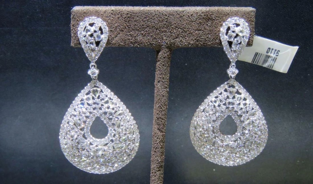 18KT GOLD GORGEOUS ROSE CUT DIAMOND DANGLE EARRINGS (1 of 2)
