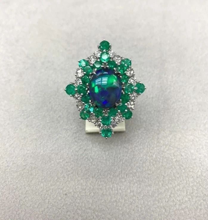 18KT 5CT BLACK OPAL EMERALD DIAMOND RING (1 of 2)