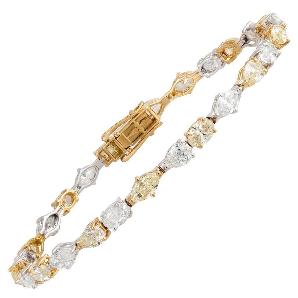 MAGNIFICENT 18KT GOLD LRG FANCY YELLOW DIAMOND BRACELET (1 of 2)