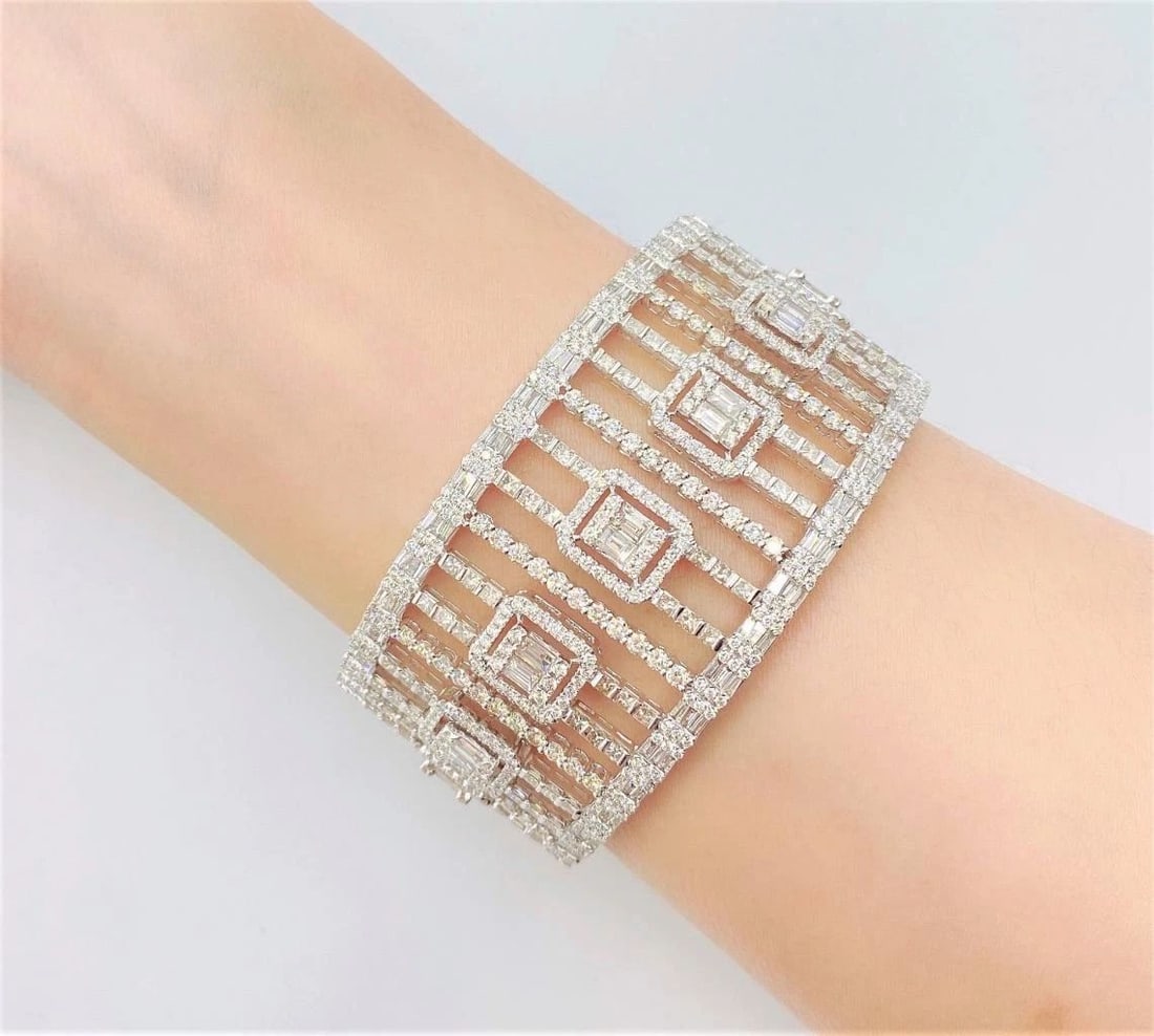 18KT MAGNIFICENT FANCY DIAMOND WIDE BANGLE BRACELET (1 of 2)
