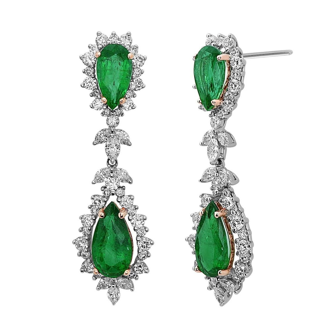 18KT LARGE GLITTERING 9CT EMERALD DIAMOND EARRINGS (1 of 2)