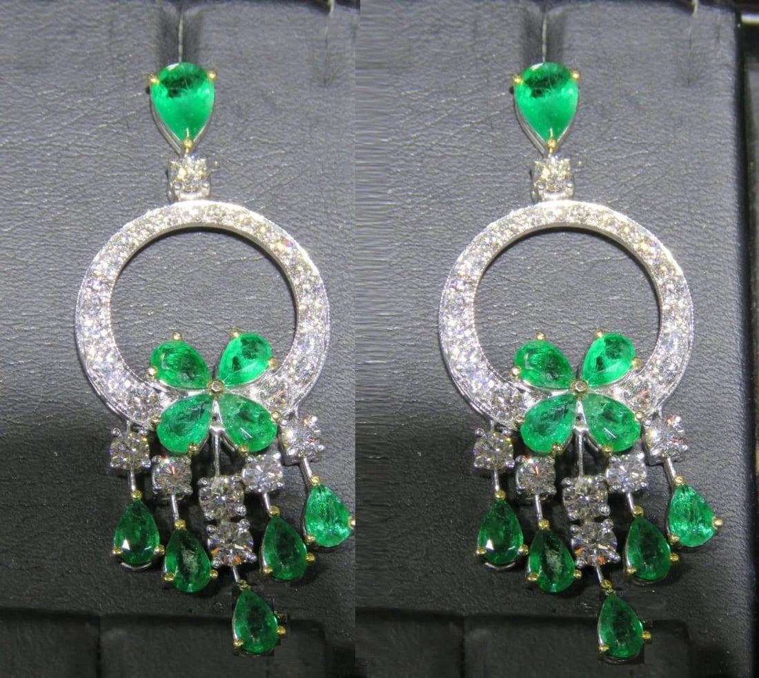 18KT GOLD FANCY GORGEOUS EMERALD DIAMOND DANGLE EARRINGS (1 of 1)