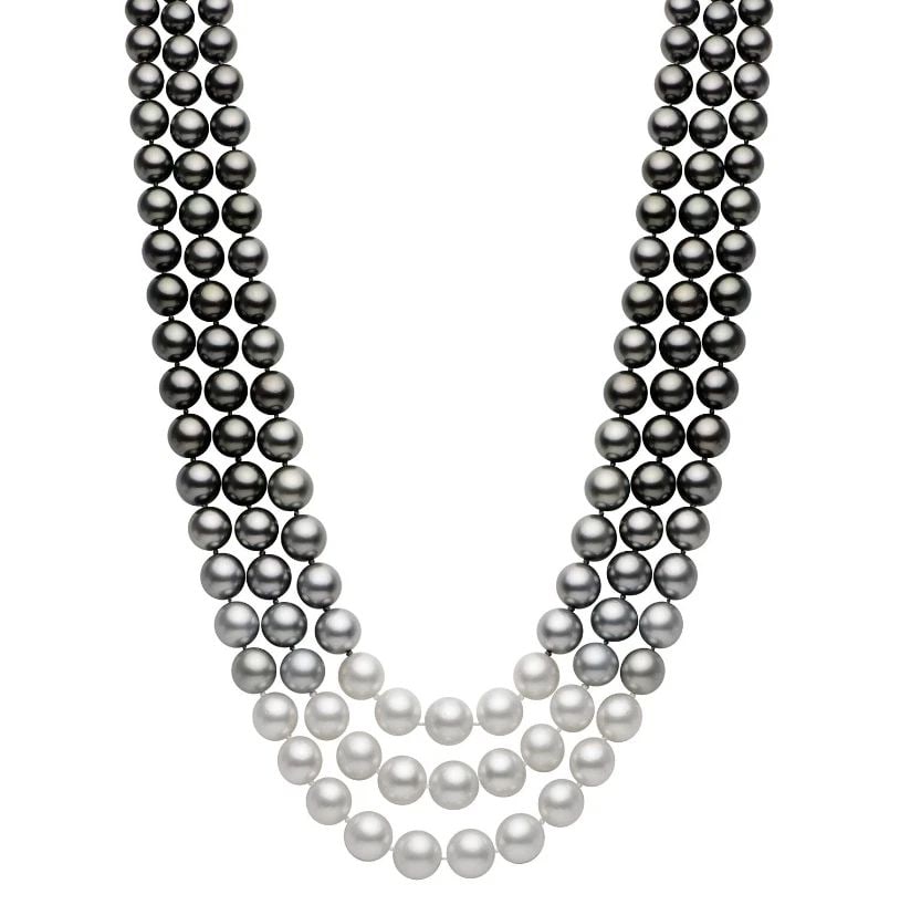 18KT LRG OMBRE TAHITIAN PEARL SOUTH SEA DIAMOND NECKLACE: 18KT LRG OMBRE TAHITIAN PEARL SOUTH SEA DIAMOND NECKLACE The following Item we are Offering is this Magnificent 18KT Gold Large Ombre Tahitian Pearl, South Sea Pearl Fancy Diamond Necklace. This Gorge
