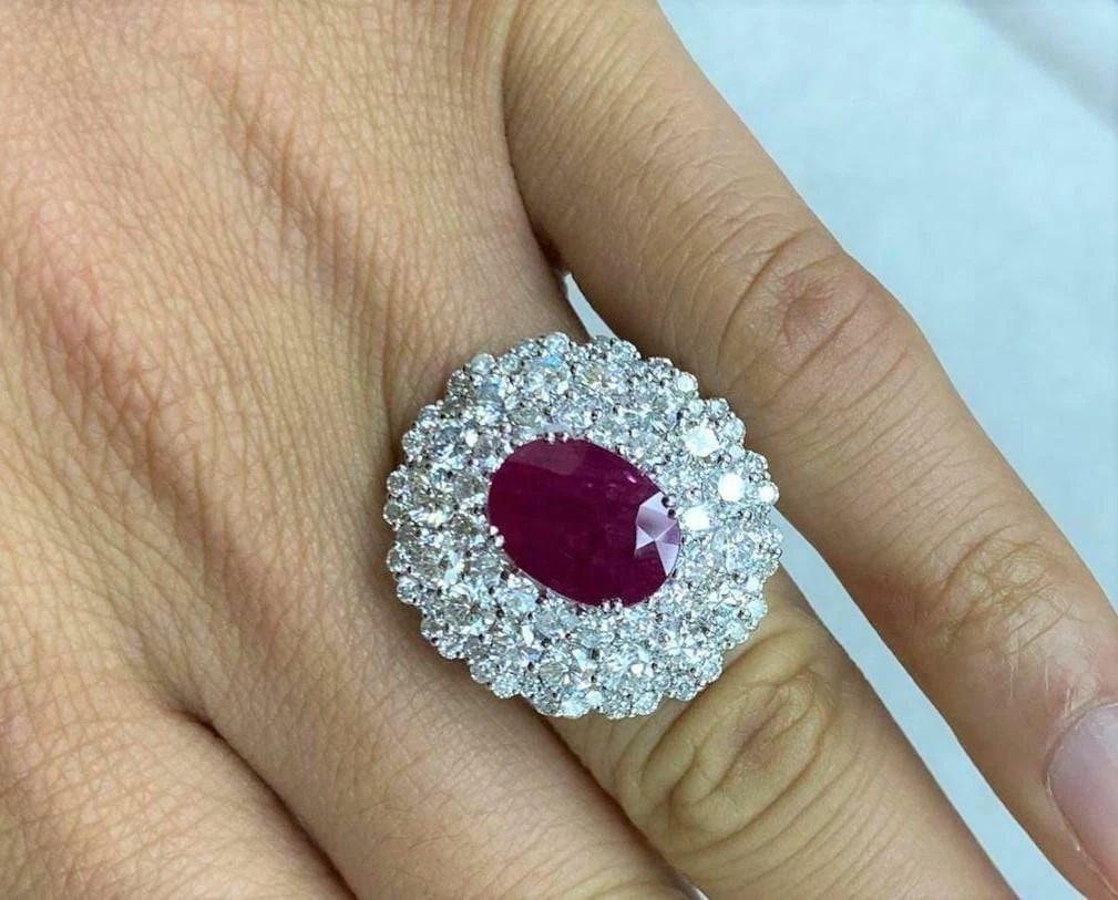 18KT GOLD LRG GORGEOUS 7CT RUBY DIAMOND RING (1 of 2)