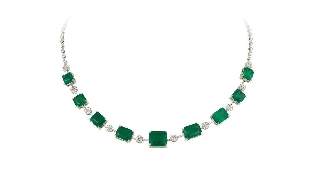 18KT 29CT EMERALD DIAMOND NECKLACE (1 of 1)