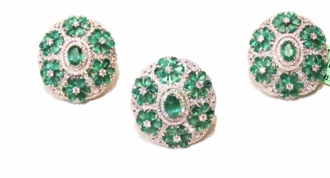 18KT LG 17.4CT EMERALD & DIAMOND FLORAL EARRINGS RING SET (1 of 2)