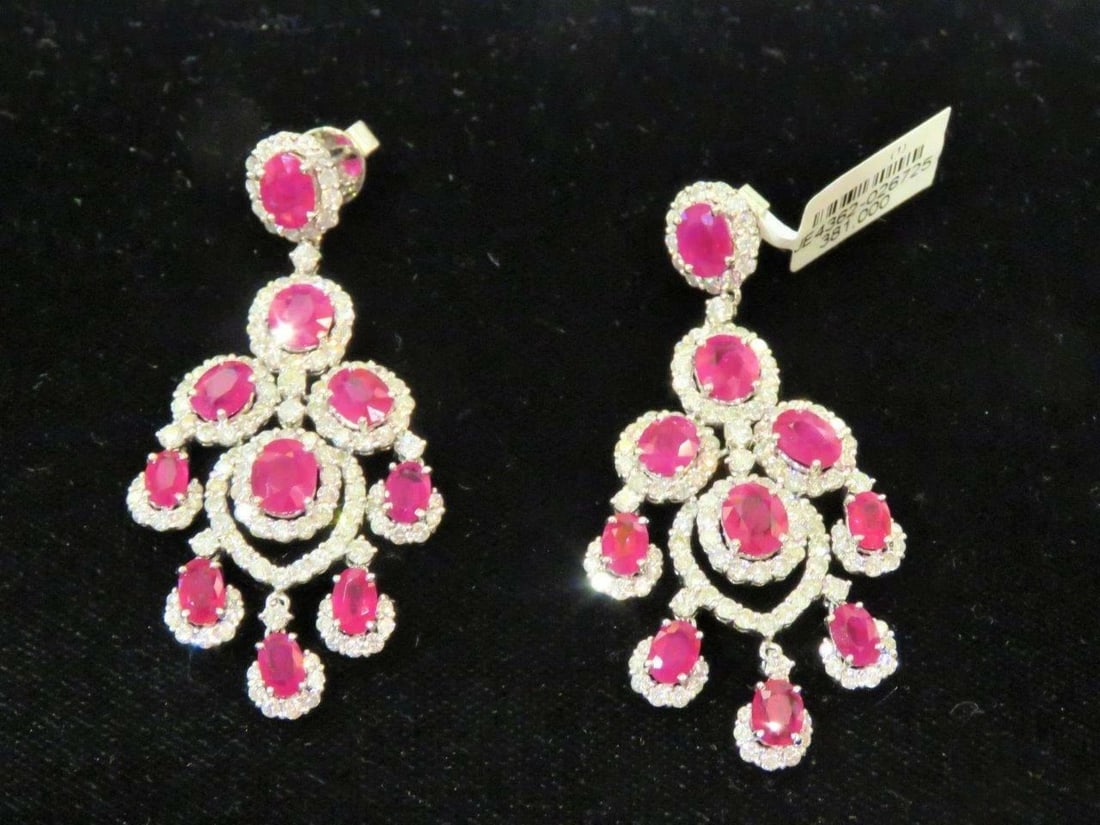 18KT GOLD GORGEOUS 25CT LARGE RUBY DIAMOND DANGLE EARRINGS (1 of 2)