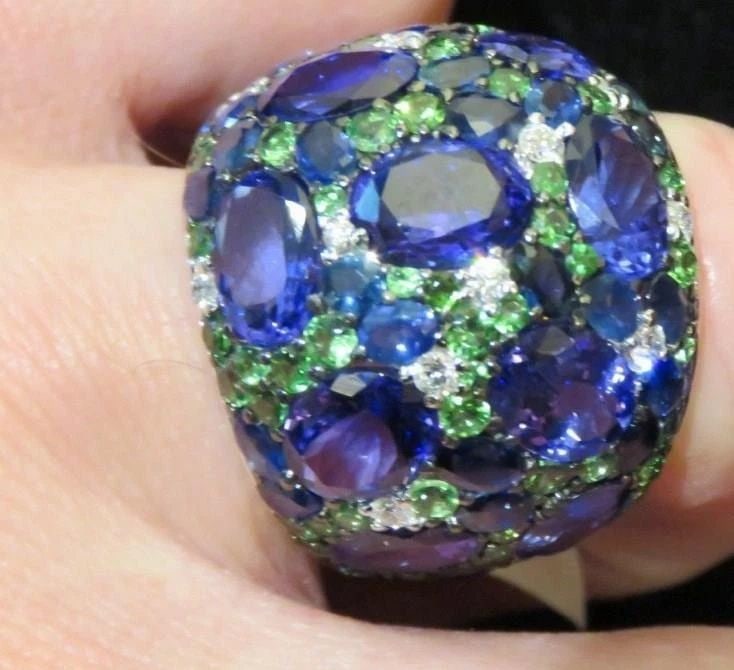 18KT LRG 30CT TANZANITE TSAVORITE DIAMOND RING (1 of 2)