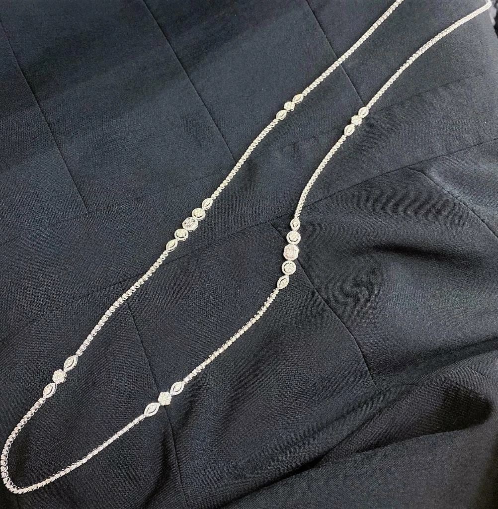 18KT GOLD GORGEOUS 8CT FANCY DIAMOND LONG NECKLACE: 18KT GOLD GORGEOUS 8CT FANCY DIAMOND LONG NECKLACE The Following Items we are offering is a Rare Important Radiant 18KT White Gold Long Diamond Necklace with Magnificent Glittering and Exquisite Diamo