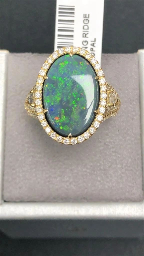 18KT GOLD BLACK OPAL DIAMOND RING! (1 of 2)