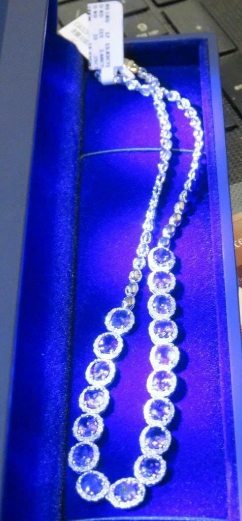 18KT SAPPHIRE & DIAMOND NECKLACE: 18KT SAPPHIRE & DIAMOND NECKLACE The Following Item we are offering is this Beautiful Rare Important 18KT Gold Gorgeous Glittering Ceylon Blue Sapphire and Sparkling White Diamond Necklace. Necklace i