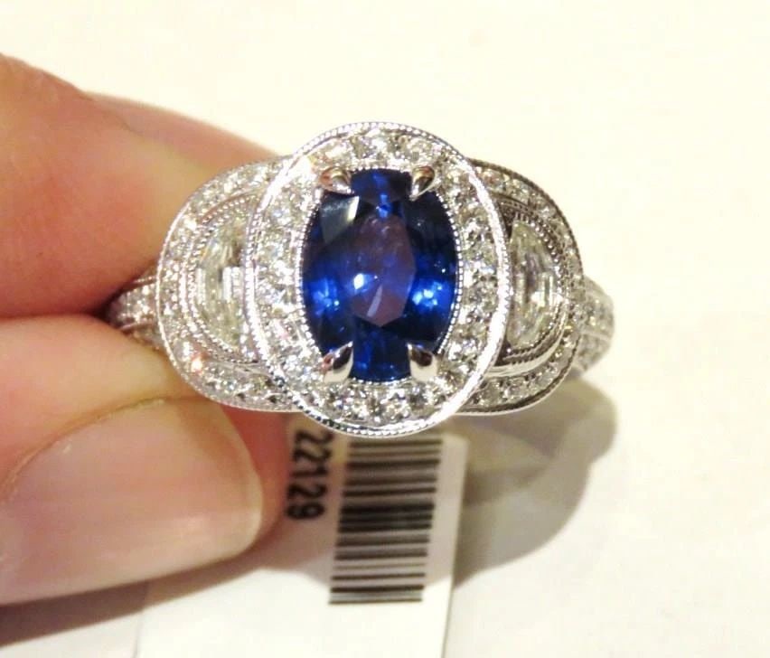 18KT CERTIFIED 3CT CEYLON SAPPHIRE DIAMOND RING (1 of 2)