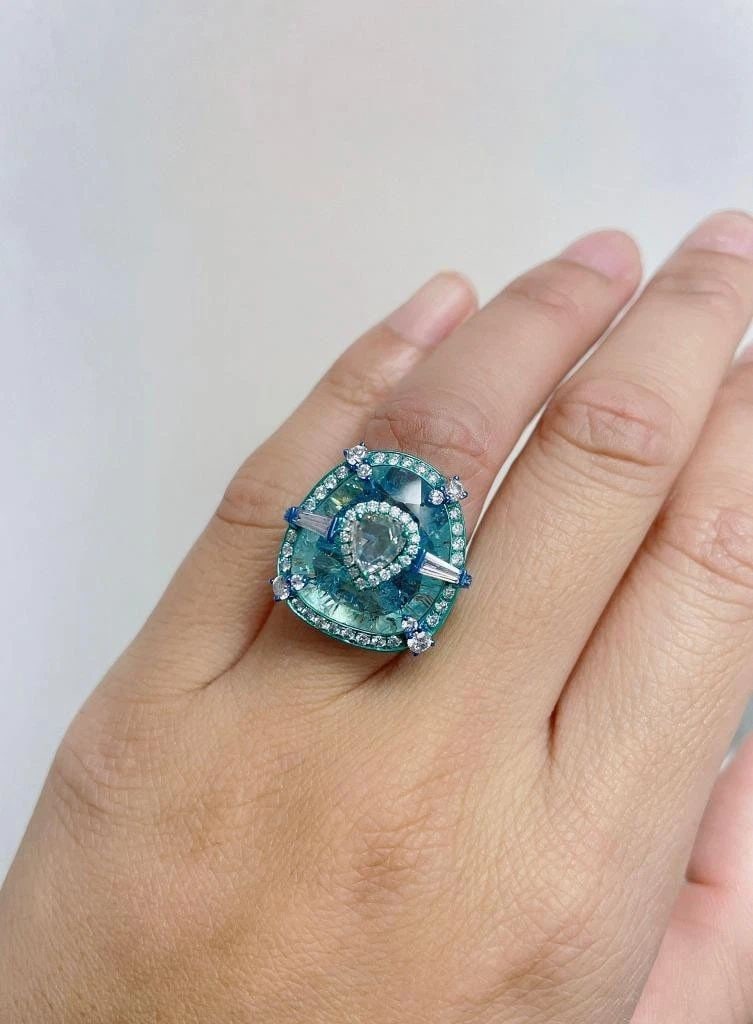 18KT GOLD LARGE 14CT PARAIBA TOURMALINE RING (1 of 2)