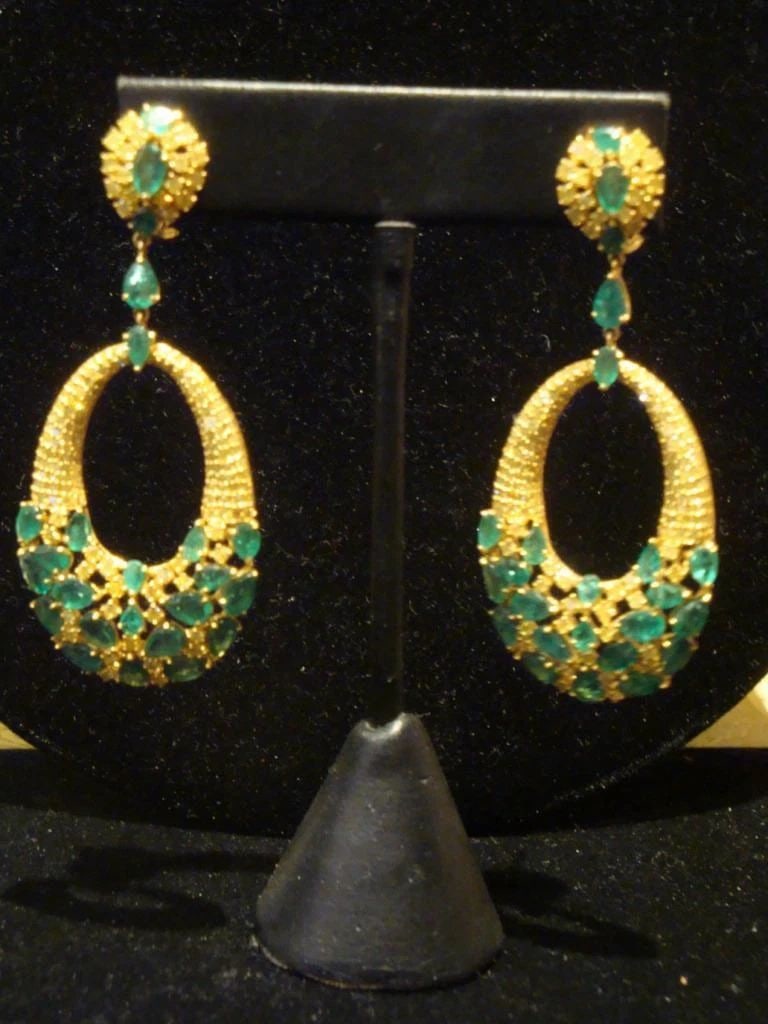 18KT GOLD 20CT FANCY YELLOW DIAMOND EMERALD EARRINGS!! (1 of 2)