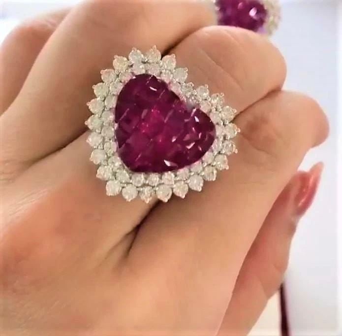 18KT 12.60CT GORGEOUS FANCY RUBY DIAMOND HEART RING (1 of 2)
