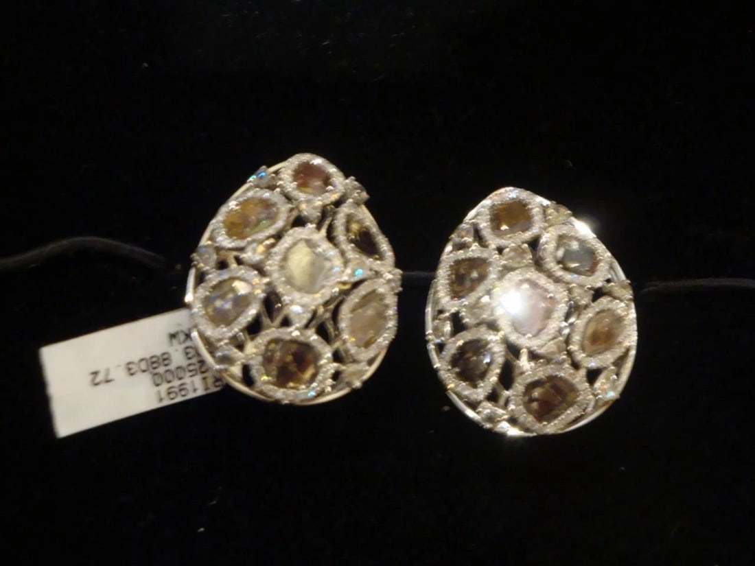 18KT GOLD 8 CT FANCY DIAMOND EARRINGS!!: 18KT GOLD 8 CT FANCY DIAMOND EARRINGS!! 18KT GOLD 8 CT FANCY DIAMOND EARRINGS!! The Following Item we are offering are these Rare Beautiful 18KT White Gold Dangle Earrings are comprised of approximate