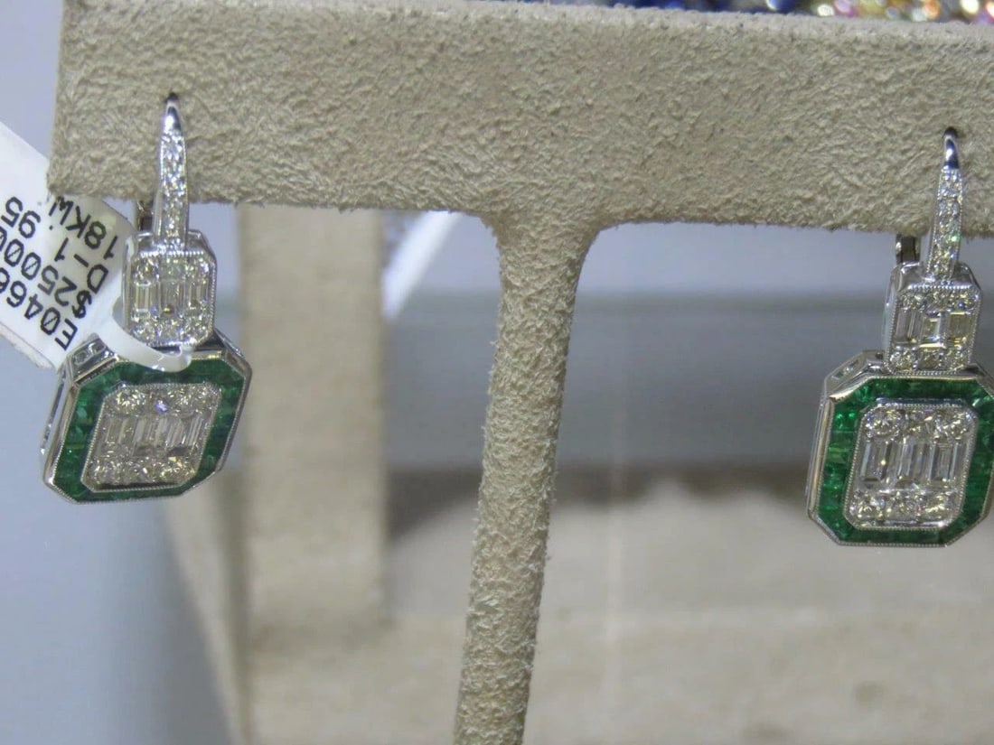 18KT18KT EMERALD DIAMOND DANGLE EARRINGS (1 of 2)