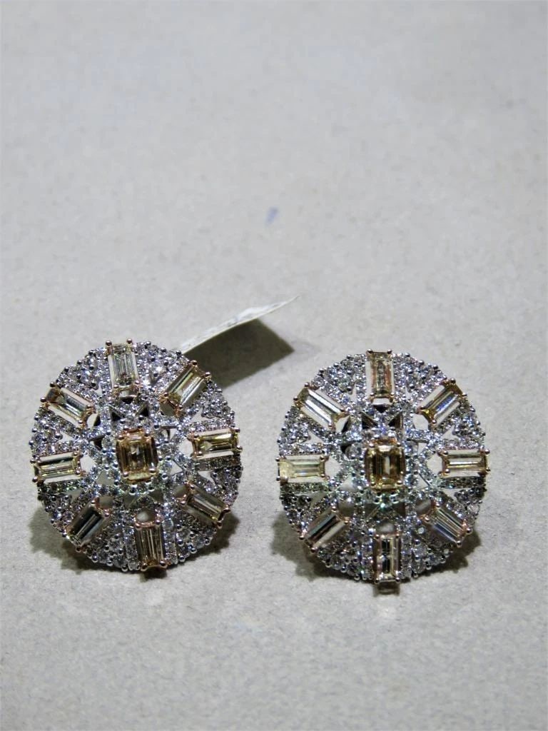 18KT GOLD GLITTERING CHAMPAGNE DIAMOND COGNAC EARRINGS (1 of 2)