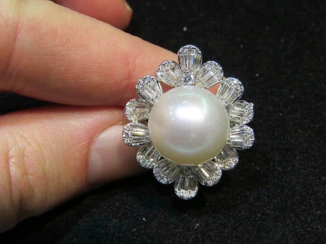 18KT EXTREMELY RARE FANCY SOUTH SEA 14-15MM AA-AAA PEARL DIAMOND RING: 18KT EXTREMELY RARE FANCY SOUTH SEA 14-15MM AA-AAA PEARL DIAMOND RING The Following Item we are offering is this Extremely Rare Beautiful 18KT White Gold Fine Extraordinary Large Cultured South Sea Pe