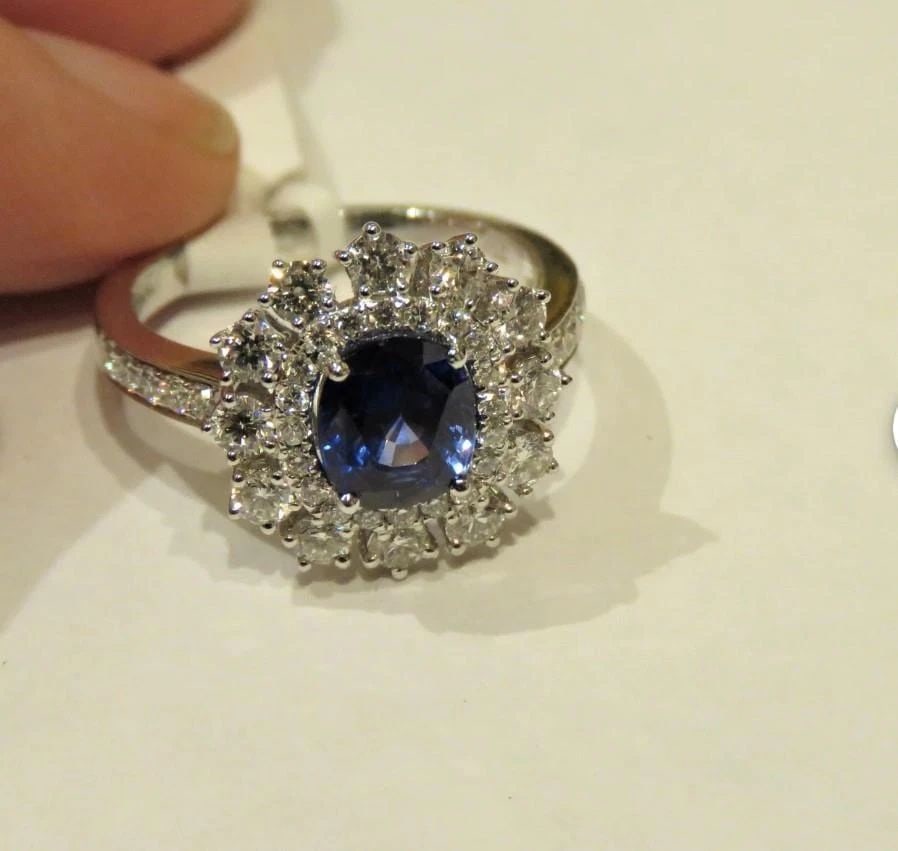 18KT RARE BLUE SAPPHIRE DIAMOND RING! (1 of 1)