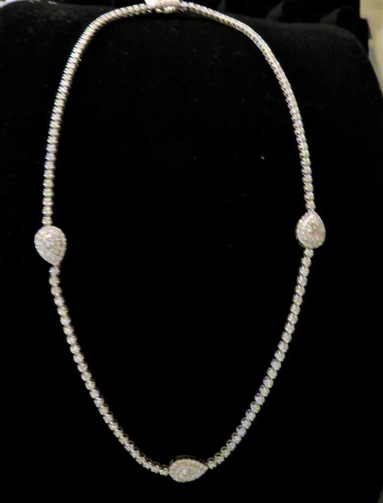 18KT GOLD RARE LARGE PEAR DIAMOND NECKLACE (1 of 2)