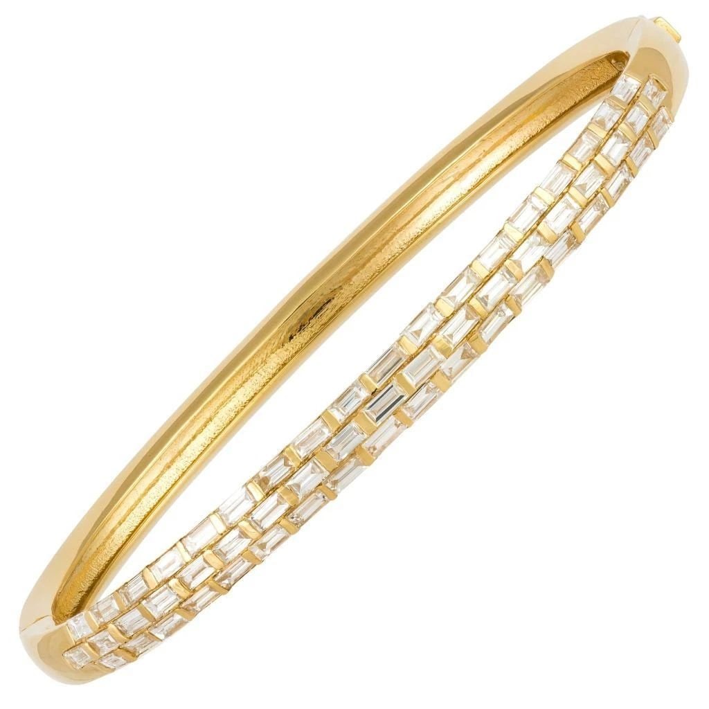 18KT GOLD GLITTERING FANCY TAPERED BAGUETTE DIAMOND BANGLE BRACELET (1 of 2)