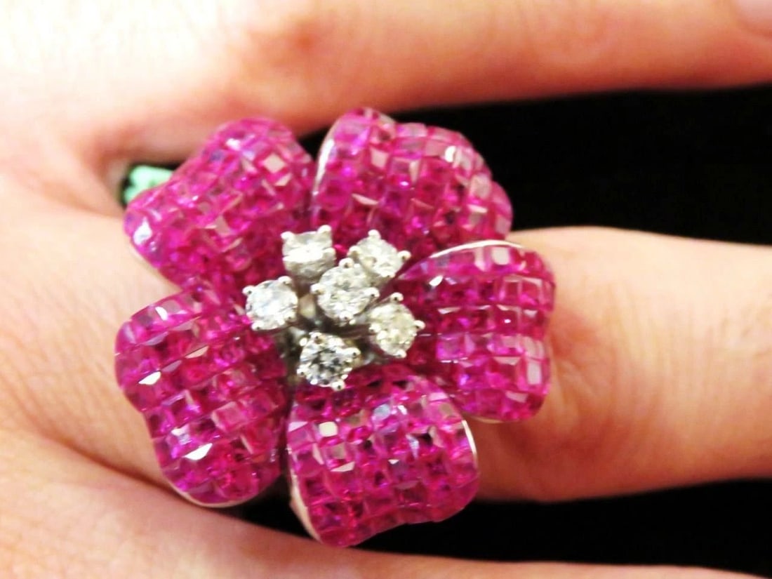 18KT LARGE 7CT RUBY & DIAMOND GOLD FLORAL RING (1 of 2)