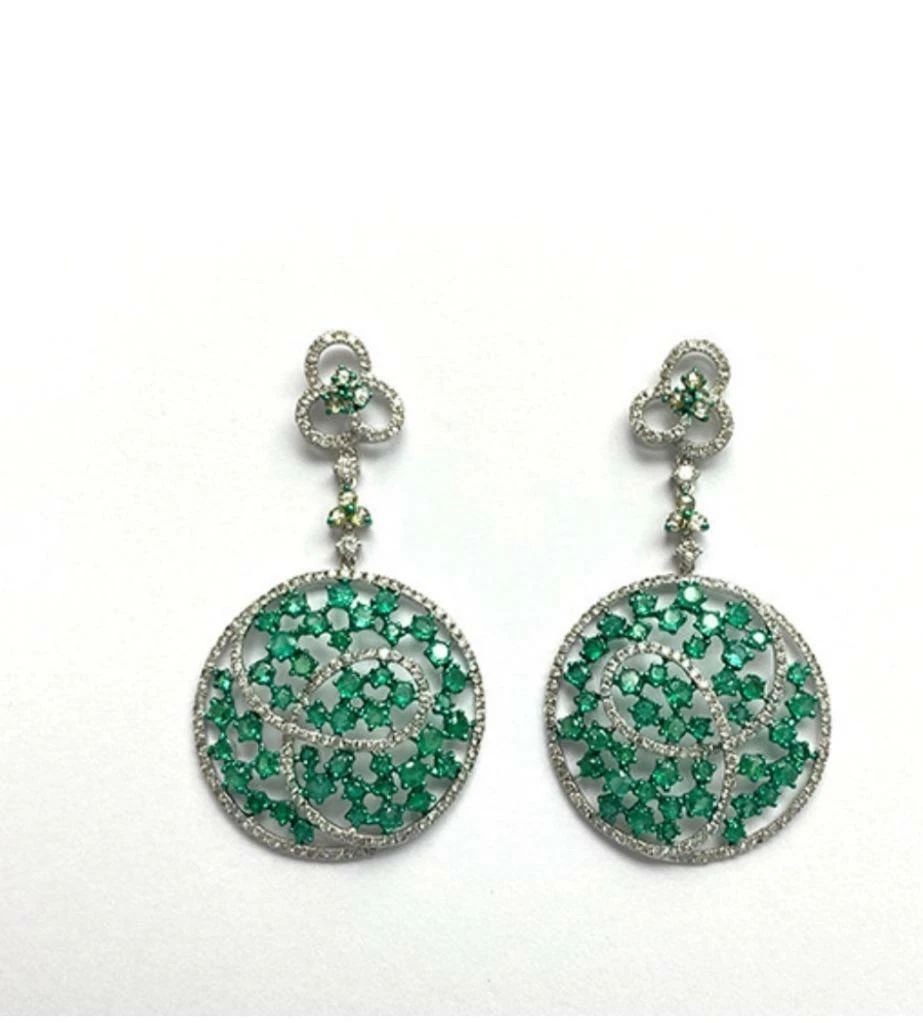 18KT GOLD GLITTERING FANCY EMERALD DIAMOND EARRINGS (1 of 2)