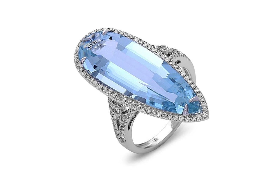 LRG AAA WHT GOLD 10CT AQUAMARINE DIAMOND RING: LRG AAA WHT GOLD 10CT AQUAMARINE DIAMOND RING LAST CALL, LAST CHANCE!!! LIQUIDATION SALE!!! WE ARE IN THE PROCESS OF LIQUIDATION. MAKE YOUR BEST OFFER BEFORE IT GOES!!!The Following Item we are offeri