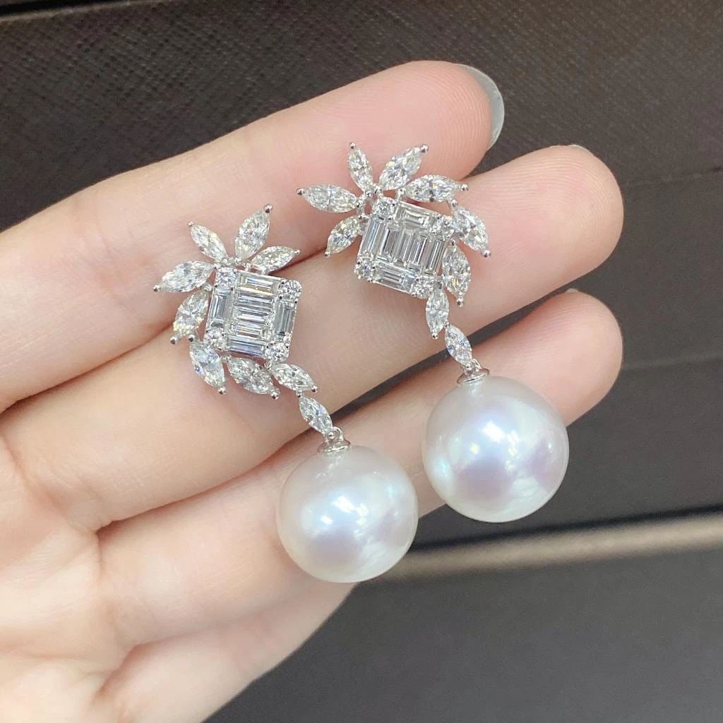 18KT LARGE FANCY PEARL DIAMOND DANGLE EARRINGS (1 of 2)