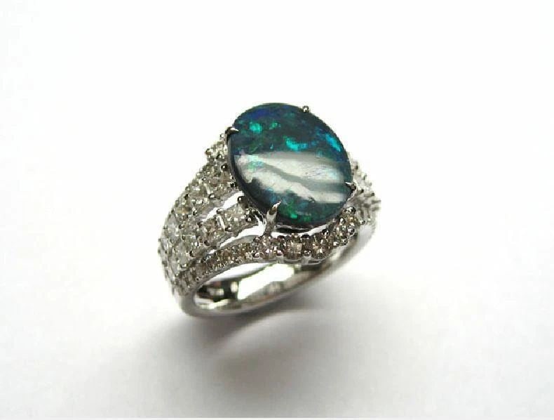 18KT GOLD LARGE 5CT BLACK OPAL DIAMOND RING (1 of 2)