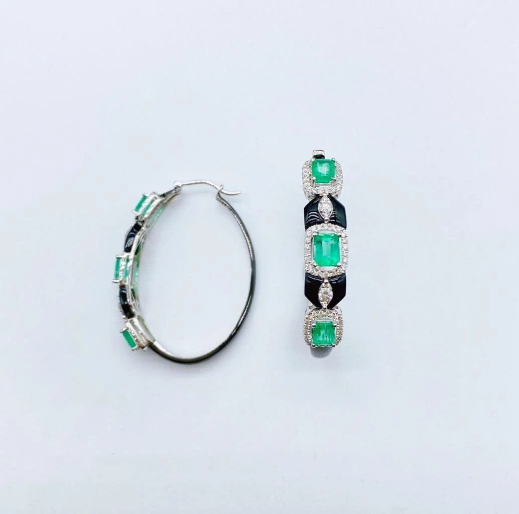 18KT GOLD GORGEOUS EMERALD DIAMOND ONYX HOOP EARRINGS (1 of 1)