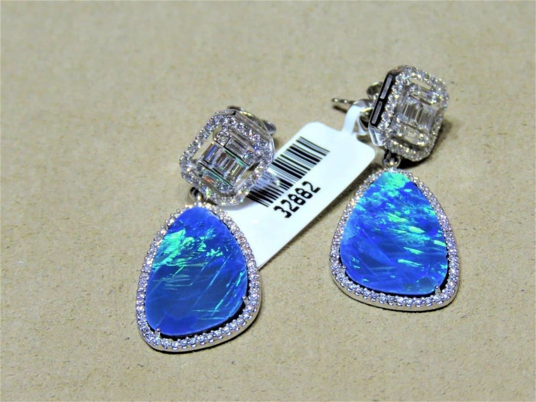 RARE LRG MAGNIFICENT 18KT BLACK OPAL DIAMOND DANGLE EARRINGS!: RARE LRG MAGNIFICENT 18KT BLACK OPAL DIAMOND DANGLE EARRINGS! The Following Items we are offering is a Rare Important Spectacular and Brilliant 18KT Gold Large Gorgeous Australian Lightning Ridge Blac