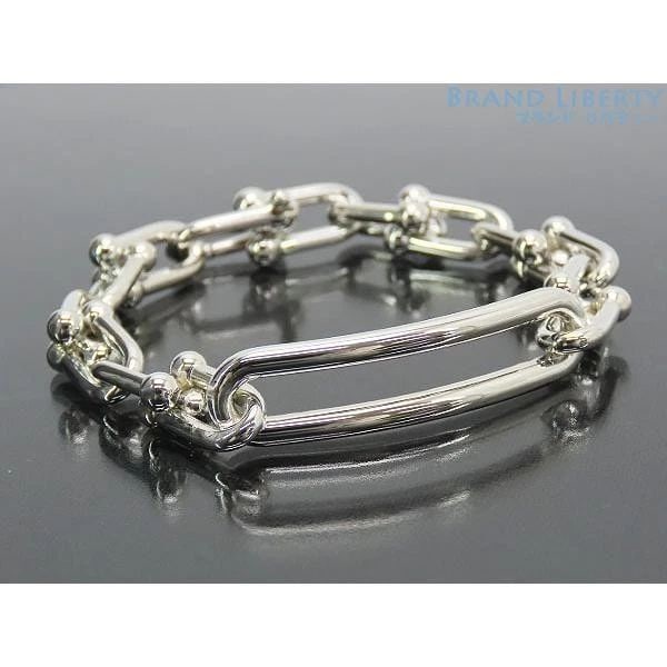 TIFFANY & CO. HARDWARE LINK SILVER 925 LENGTH 19CM BRACELET PRE OWNED: TIFFANY & CO. HARDWARE LINK SILVER 925 LENGTH 19CM BRACELET PRE OWNED Item Description ??Brand : Tiffany & Co. ??Product Name: Hardware Medium Link Oval Bracelet ??Size : Total Length: Approx. 19cm, W