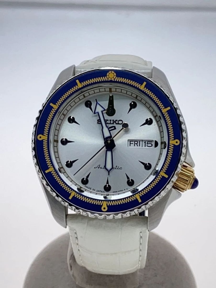 SEIKO JOJO'S BIZARRE ADVENTURE LIMITED EDITION BRUNO BUCCIARATI G1003: SEIKO JOJO'S BIZARRE ADVENTURE LIMITED EDITION BRUNO BUCCIARATI G1003 SEIKO JOJO'S BIZARRE ADVENTURE LIMITED EDITION BRUNO BUCCIARATI G1003 Item Description Condition: Used, Grade B Slight signs of we
