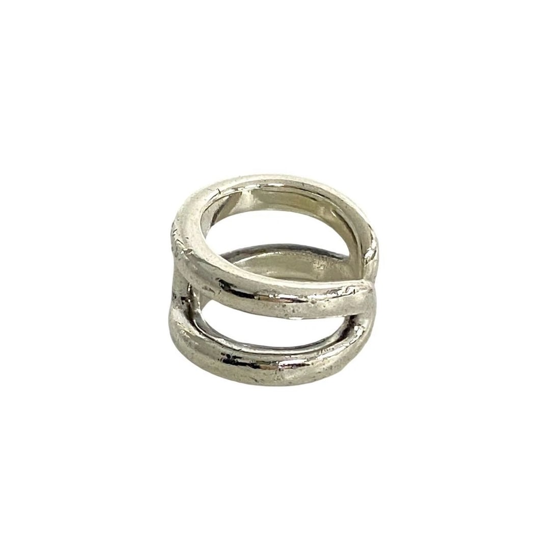 HERMES OSMOZ PM SILVER US SIZE NO. 5.5 RINGS: HERMES OSMOZ PM SILVER US SIZE NO. 5.5 RINGS Item Description Description of Item Brand/ModelHERMES Material925 silver ColorSilver??Shape: Ring??Weight: 13.2g??Ring size: US Size No. 5.5??Ring width: