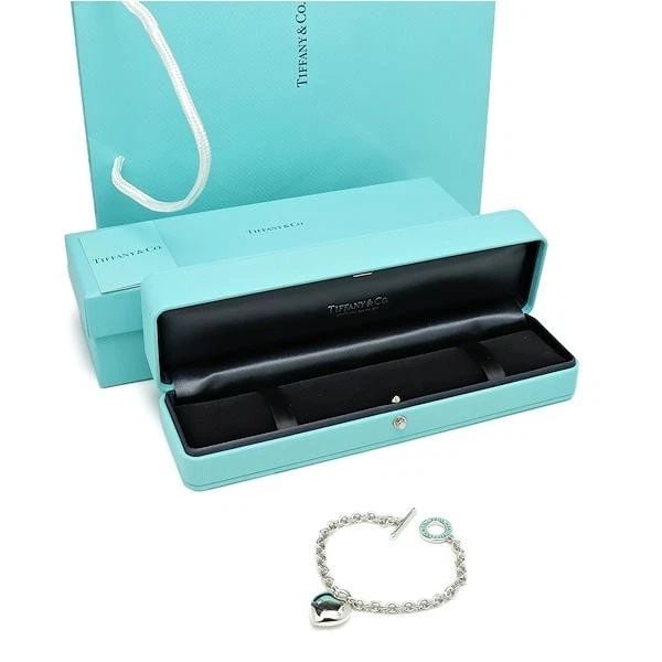 TIFFANY & CO. HEART TOGGLE AG925 SILVER LENGTH 18CM BRACELET PRE OWNED: TIFFANY & CO. HEART TOGGLE AG925 SILVER LENGTH 18CM BRACELET PRE OWNED Item Description [Brand] TIFFANY & Co. [Product Name] Full Heart Toggle Bracelet [Material] Silver (stamped Ag925) [Weight] Appro