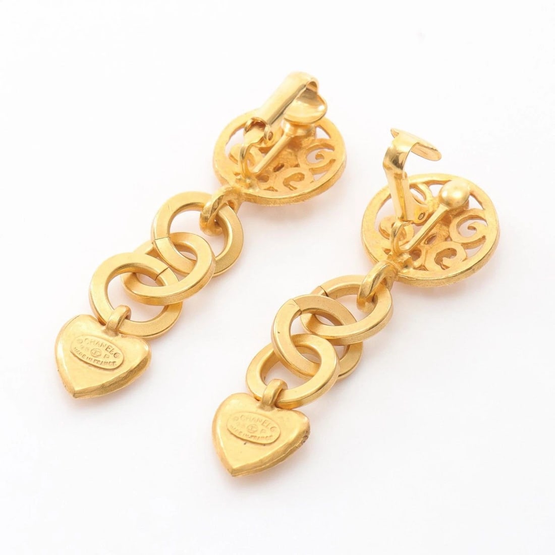 CHANEL COCO MARK GOLD PLATED EARRINGS: CHANEL COCO MARK GOLD PLATED EARRINGS CHANEL COCO MARK GOLD PLATED EARRINGS Item Description Description of Item Brand name CHANEL Product name Coco Mark Earrings color Gold material GP (gold plated)