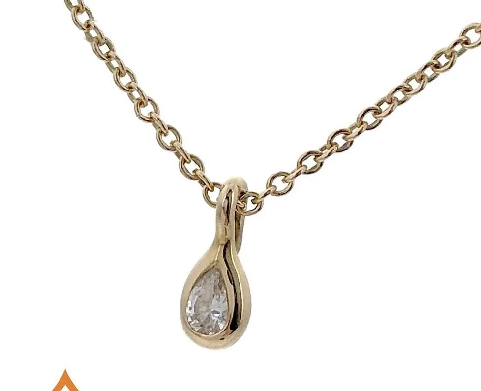 TIFFANY & CO. BY THE YARD DIAMOND NECKLACE 40CM TEARDROP PEAR SHAPE 750 PG Y1023: TIFFANY & CO. BY THE YARD DIAMOND NECKLACE 40CM TEARDROP PEAR SHAPE 750 PG Y1023 Item Description Tiffany & Co. / Tiffany By the Yard Diamond Necklace 40cm Teardrop Pear Shape 750 PG Diamond Pink Gold