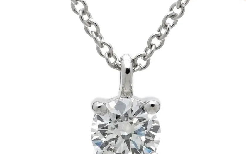 TIFFANY & CO. SOLITAIRE DIAMOND PT950 LENGTH 40.5CM NECKLACE PRE OWNED: TIFFANY & CO. SOLITAIRE DIAMOND PT950 LENGTH 40.5CM NECKLACE PRE OWNED TIFFANY & CO. SOLITAIRE DIAMOND PT950 LENGTH 40.5CM NECKLACE PRE OWNED Item Description Brand: Tiffany & Co. Product Name: Solita