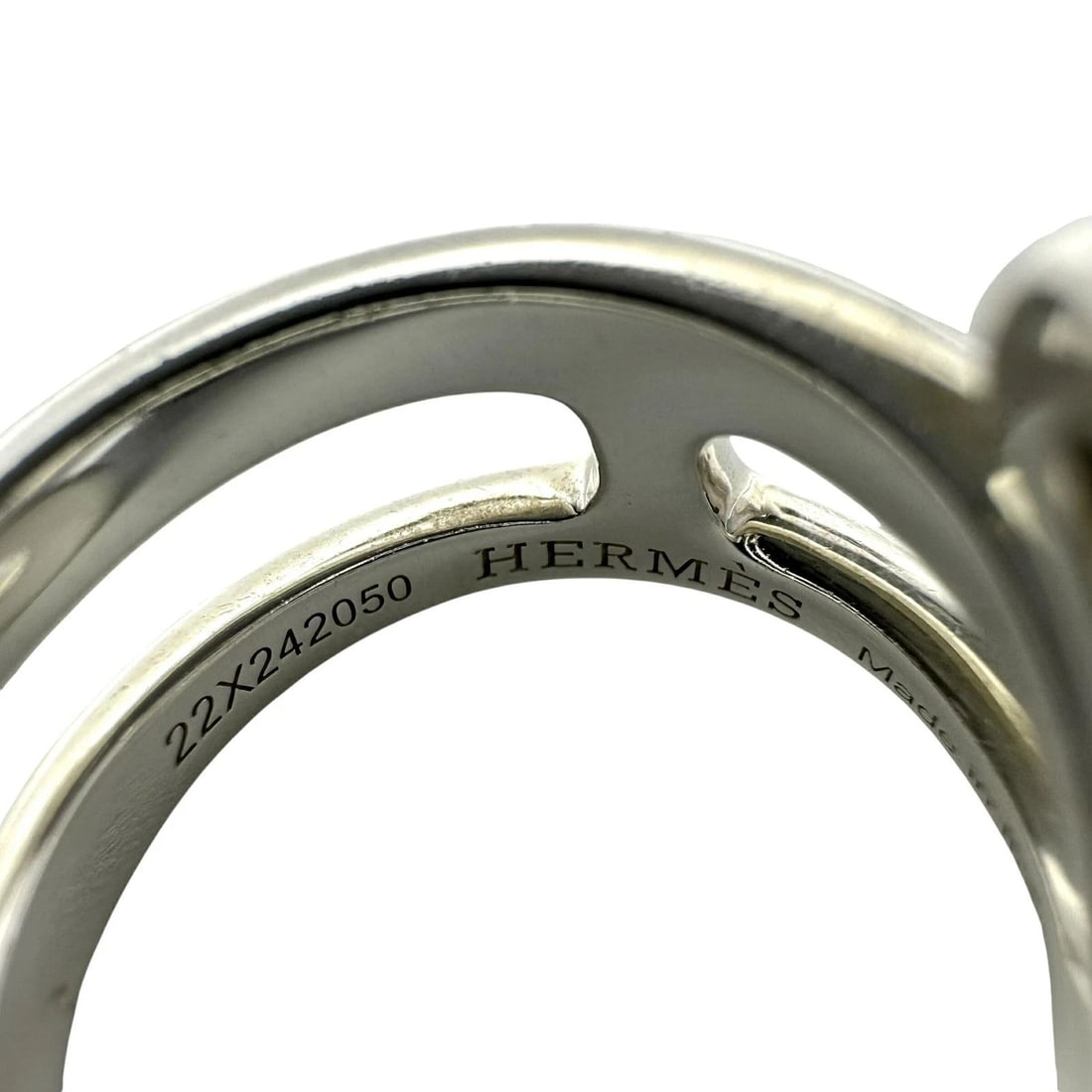 HERMES CHAINE D'ANCRE TWIST US SIZE NO. 5.5 SILVER RINGS PRE OWNED: HERMES CHAINE D'ANCRE TWIST US SIZE NO. 5.5 SILVER RINGS PRE OWNED Item Description Description of Item[US Size] No. 5.5[Material] SV925[Weight] 7.72g[Color] Silver[Accessories] BoxCountry/Region of M