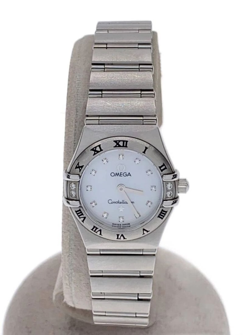 OMEGA CONSTELLATION 1566.76 WOMEN'S WATCH: OMEGA CONSTELLATION 1566.76 WOMEN'S WATCH Item Description Condition: Used (B) Slight signs of wear Product Description: Inner box and card case have some deterioration Product Details Model Number: -