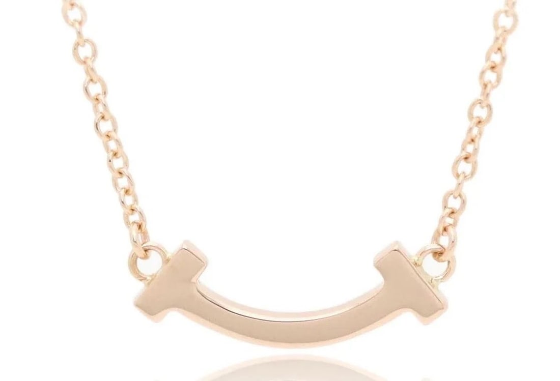 TIFFANY&CO. NECKLACE T SMILE PENDANT MINI K18PG PINK GOLD WOMEN'S 41-46CM Y1007: TIFFANY&CO. NECKLACE T SMILE PENDANT MINI K18PG PINK GOLD WOMEN'S 41-46CM Y1007 Item Description Brand: Tiffany & Co.Product Name: Smile Pendant MiniGenre: NecklaceLine: Smile, Tiffany TQuality: Gift