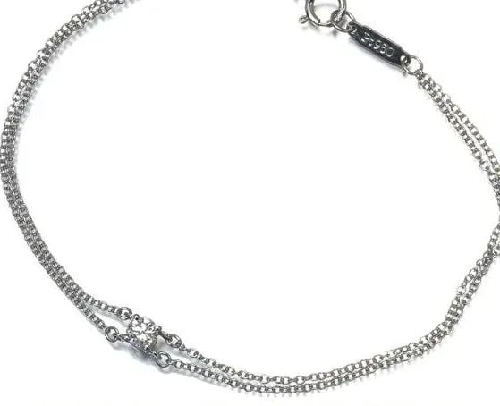 TIFFANY & CO. SOLITAIRE DIAMOND PT950 LENGTH 16.5CM BRACELET PRE OWNED: TIFFANY & CO. SOLITAIRE DIAMOND PT950 LENGTH 16.5CM BRACELET PRE OWNED Item Description [Brand]Tiffany & Co.[Material]Pt950/Platinum[Weight]1.8g[Size]Wrist circumference (inner circumference): Approxi