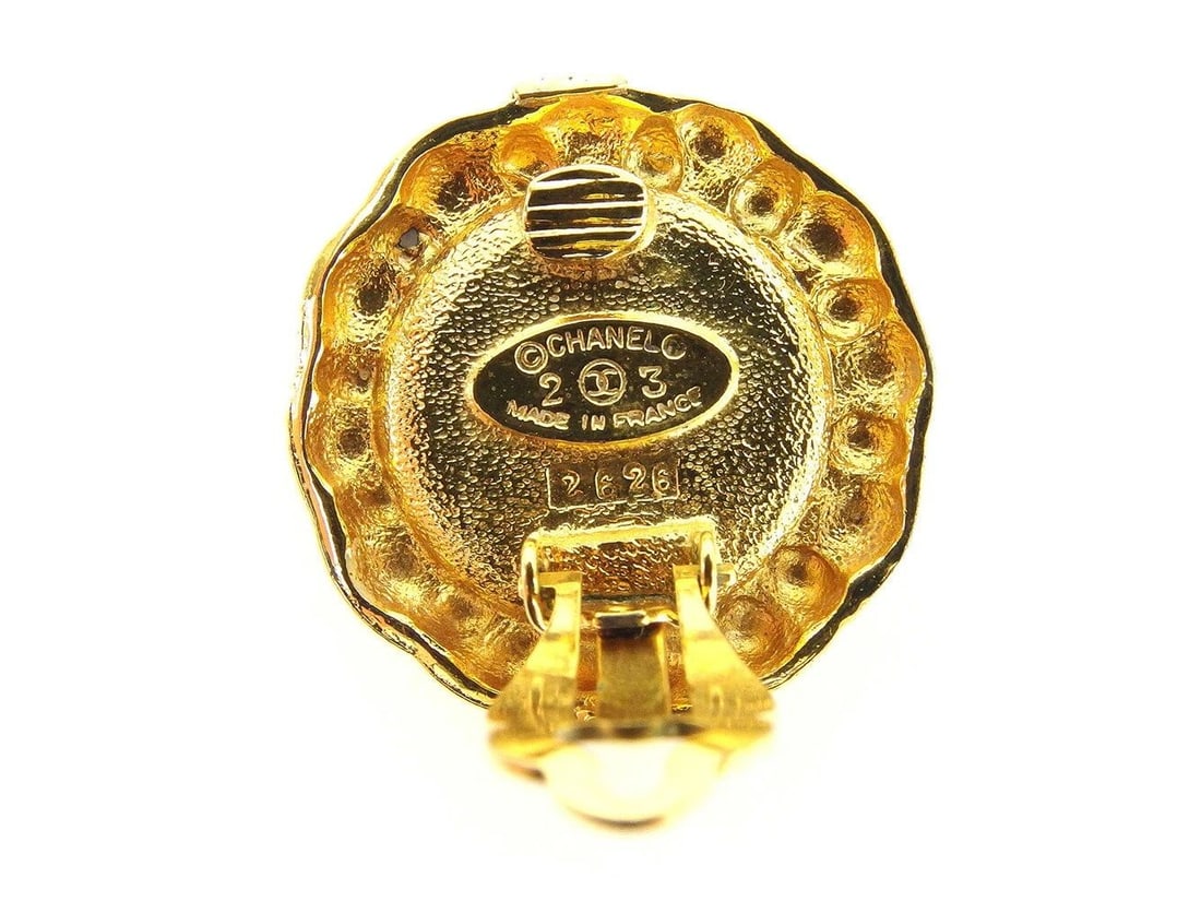 CHANEL GP NON GENUINE PEARL EARRINGS (1 of 1)