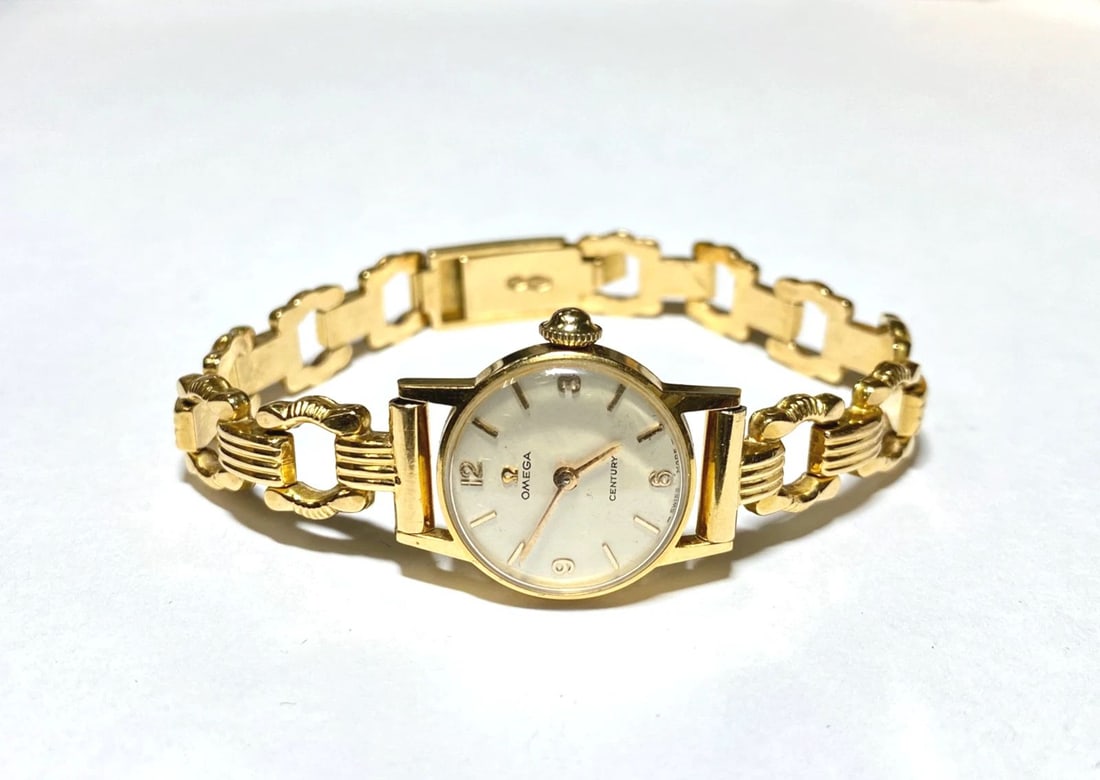 WOMENS OMEGA CENTURY SOLID 18K YELLOW GOLD 17J WATCH CAL.620 19.6 GRAMS TOTAL (1 of 2)