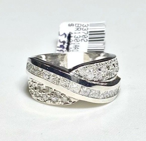 WOMEN'S 14K WHITE GOLD RING WITH 1.65CTS NATURAL DIAMONDS (SIZE 7) (1 of 2)