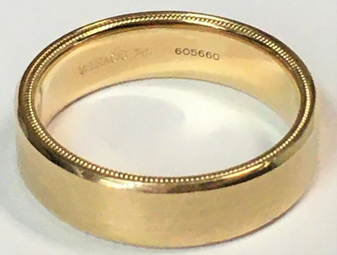 VERRAGIO 14K YELLOW GOLD MENS BAND 7MM WIDE (SIZE: 14): Verragio 14k Yellow Gold Mens Band 7mm Wide You are bidding on a pre-owned Verragio 14k Yellow Gold Mens Band 7mm Wide. The item is in used condition, does have some scuffs and scratches on it from no