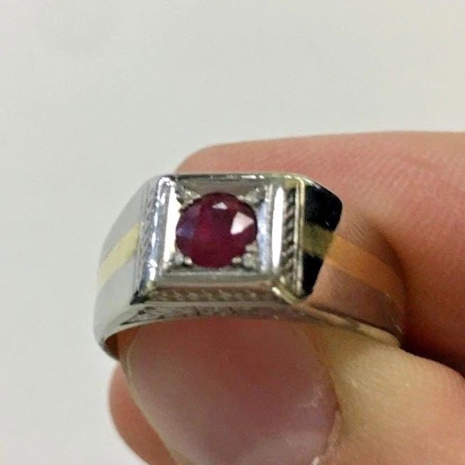 18K TWO TONE WHITE/YELLOW GOLD RING WITH 0.66CTS NATURAL RUBY (SIZE 10) 10 GRAMS (1 of 2)